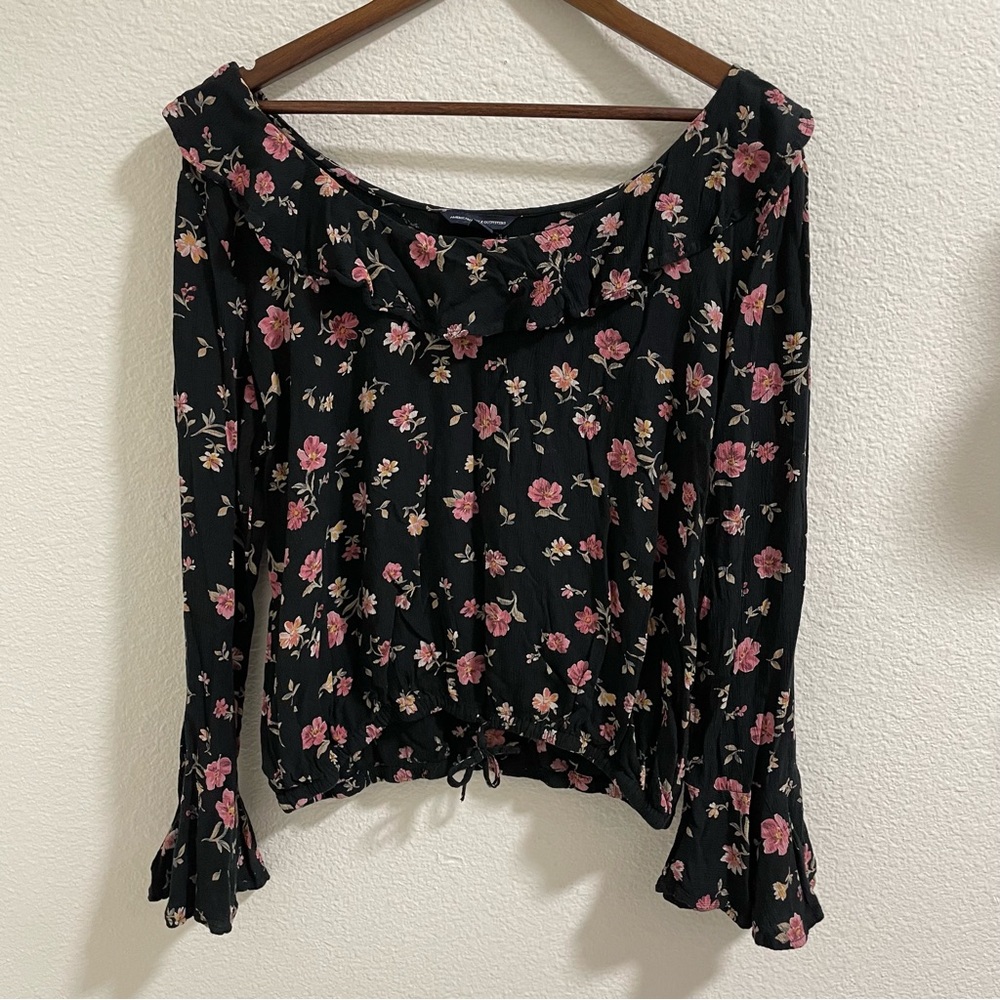 American Eagle Chic Floral Women's Blouse in Black and Pink